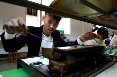 勞務派遣亂象侵襲校園 職校中介聯合操縱學生工，用工市場信任危機加劇